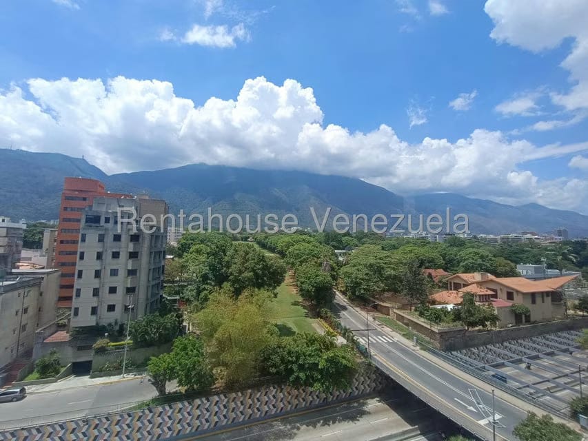 Apartamento (1 Nivel) en Venta en Country Club, Distrito Metropolitano - 12