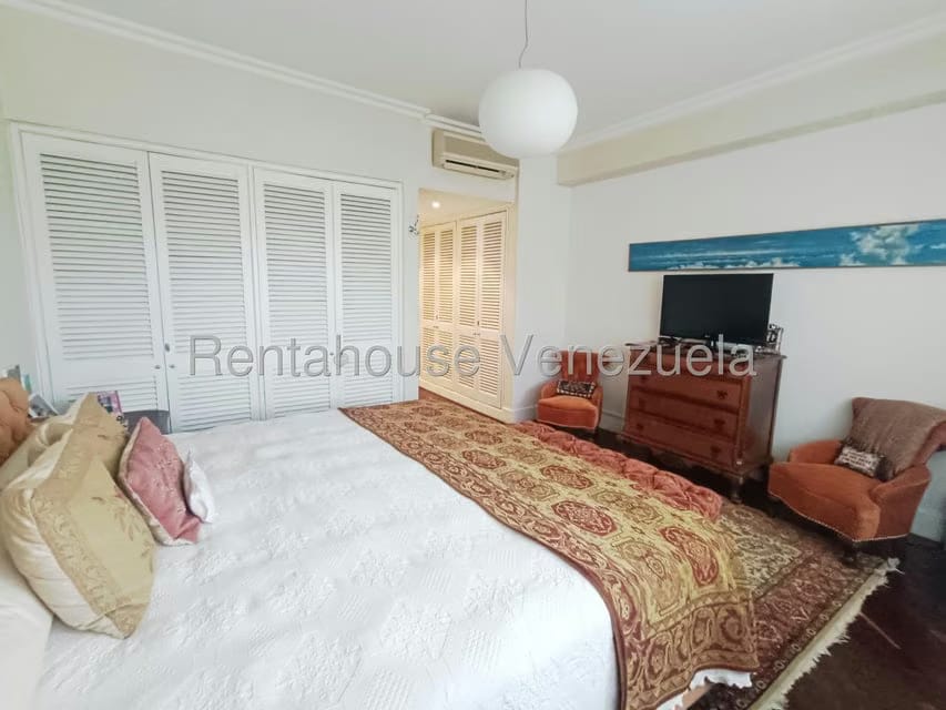 Apartamento (1 Nivel) en Venta en Country Club, Distrito Metropolitano - 25