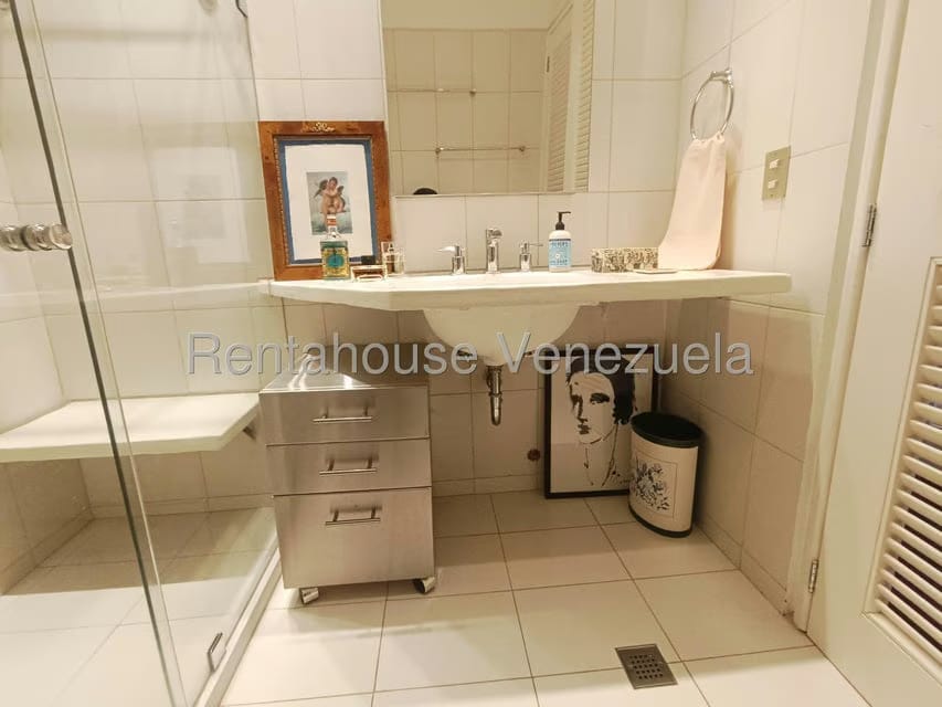 Apartamento (1 Nivel) en Venta en Country Club, Distrito Metropolitano - 26