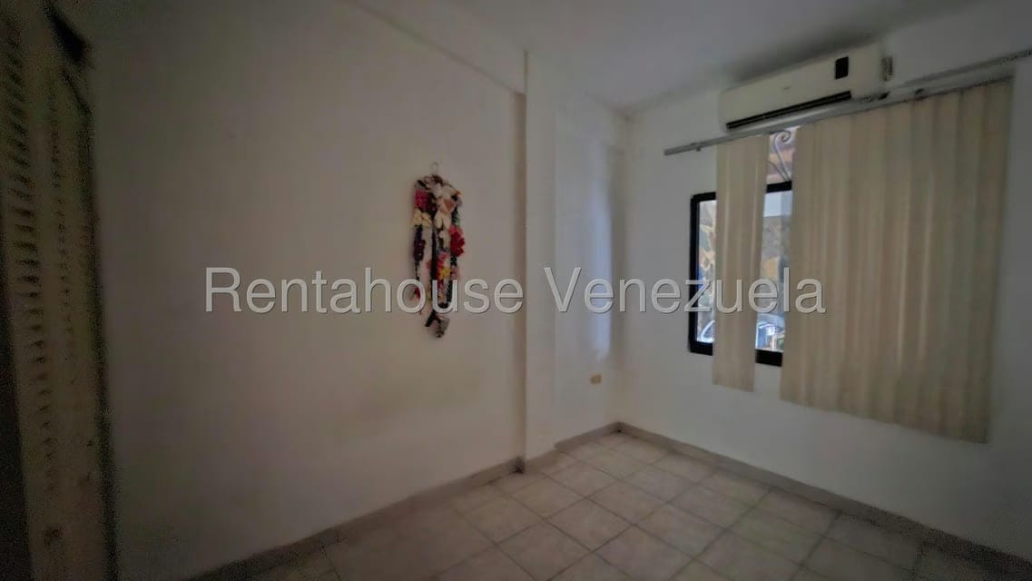 Casa (Duplex) en Venta en Parroquia Concepcion, Lara - 28