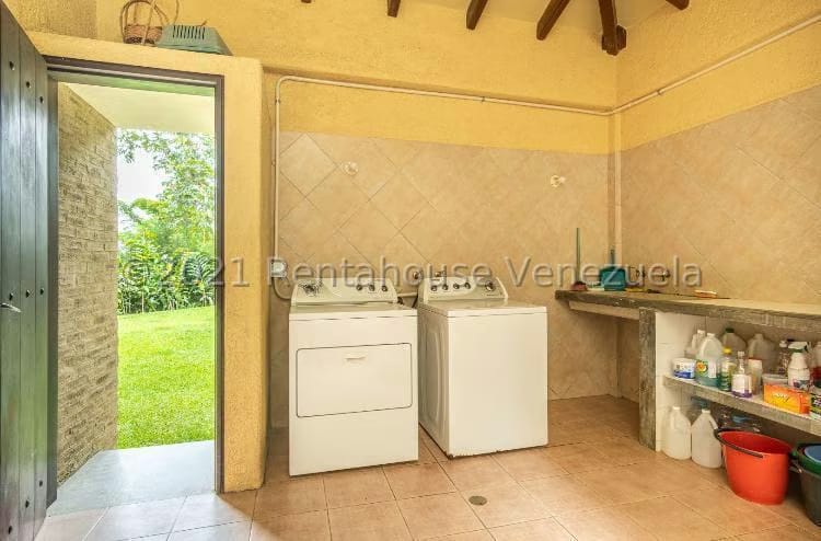Casa (1 Nivel) en Venta en Oripoto, Distrito Metropolitano - 77
