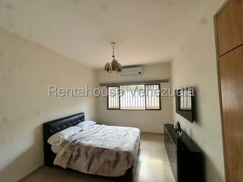 Casa (1 Nivel) en Venta en Vista Alegre, Distrito Metropolitano - 21