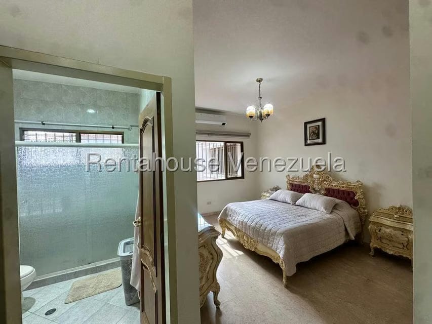 Casa (1 Nivel) en Venta en Vista Alegre, Distrito Metropolitano - 24