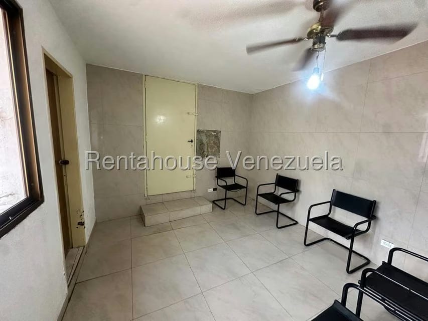 Casa (1 Nivel) en Venta en Vista Alegre, Distrito Metropolitano - 36