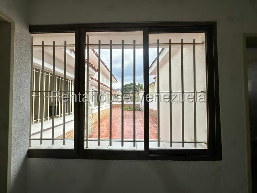 Casa (1 Nivel) en Venta en Vista Alegre, Distrito Metropolitano - 38
