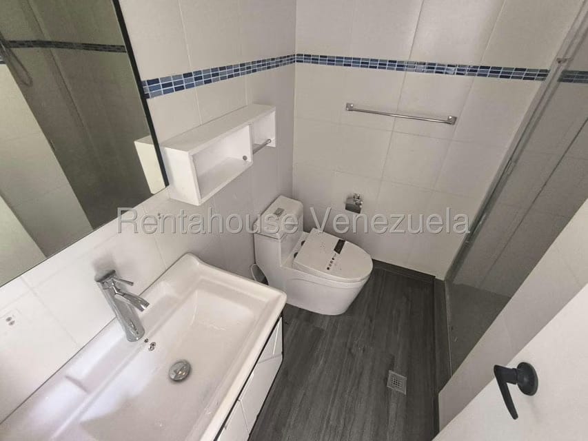 Casa (Duplex) en Venta en El Bosque, Carabobo - 24