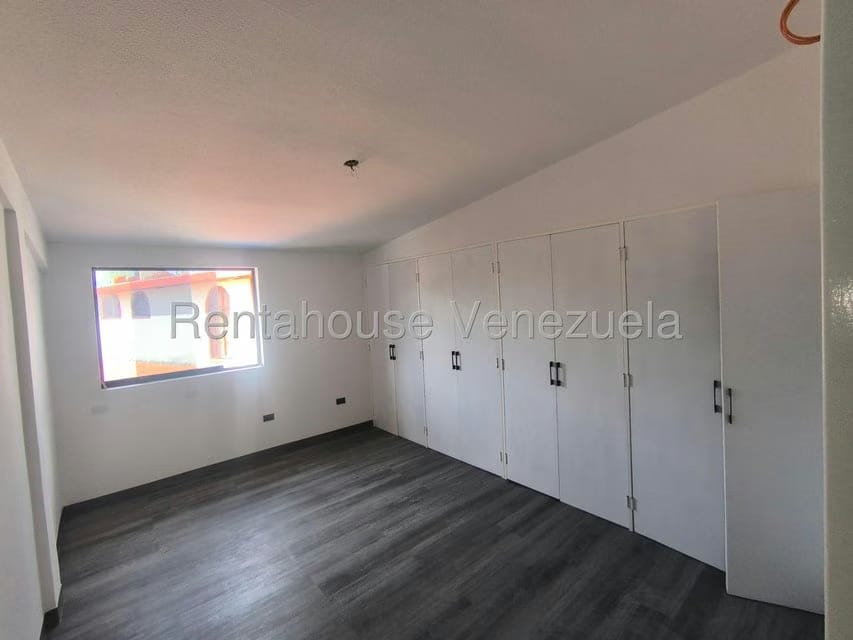 Casa (Duplex) en Venta en El Bosque, Carabobo - 25
