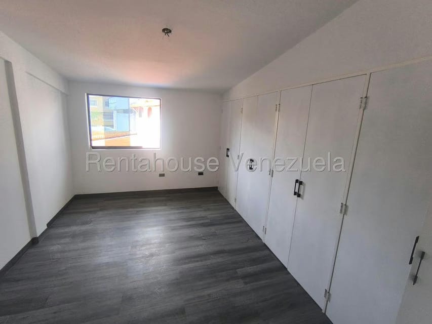 Casa (Duplex) en Venta en El Bosque, Carabobo - 26