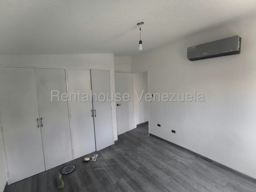 Casa (Duplex) en Venta en El Bosque, Carabobo - 29