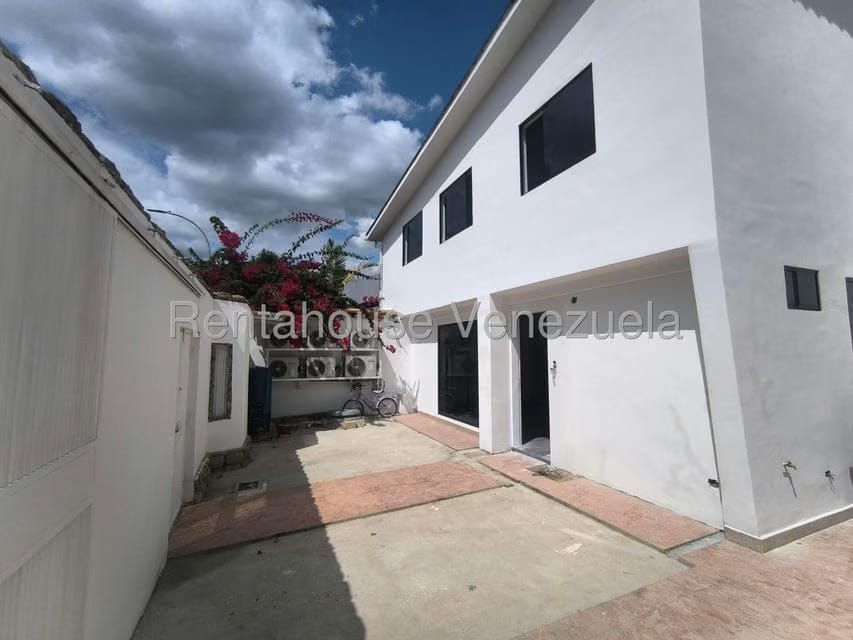 Casa (Duplex) en Venta en El Bosque, Carabobo - 36