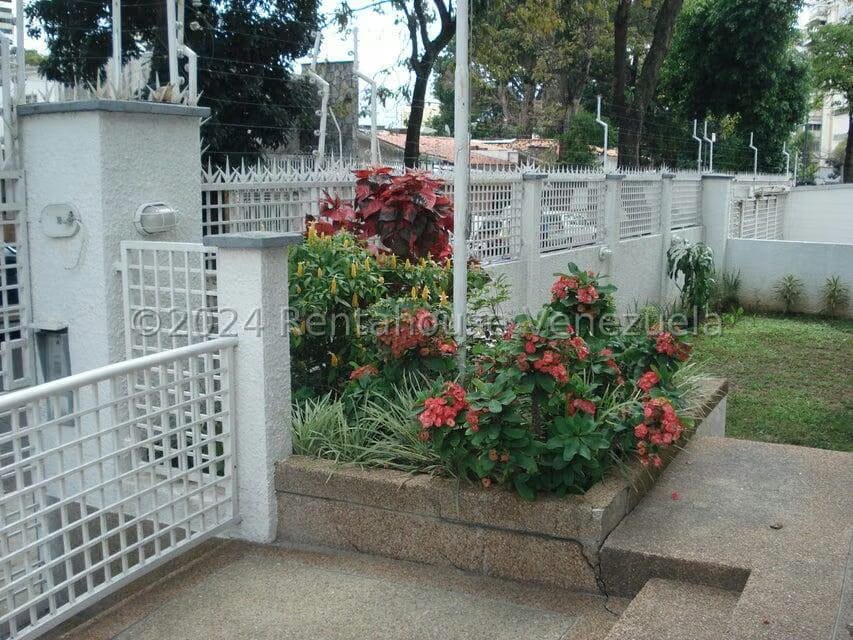 Apartamento (Penthouse) en Venta en El Paraiso, Distrito Metropolitano - 2