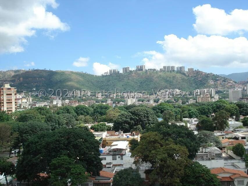 Apartamento (Penthouse) en Venta en El Paraiso, Distrito Metropolitano - 37