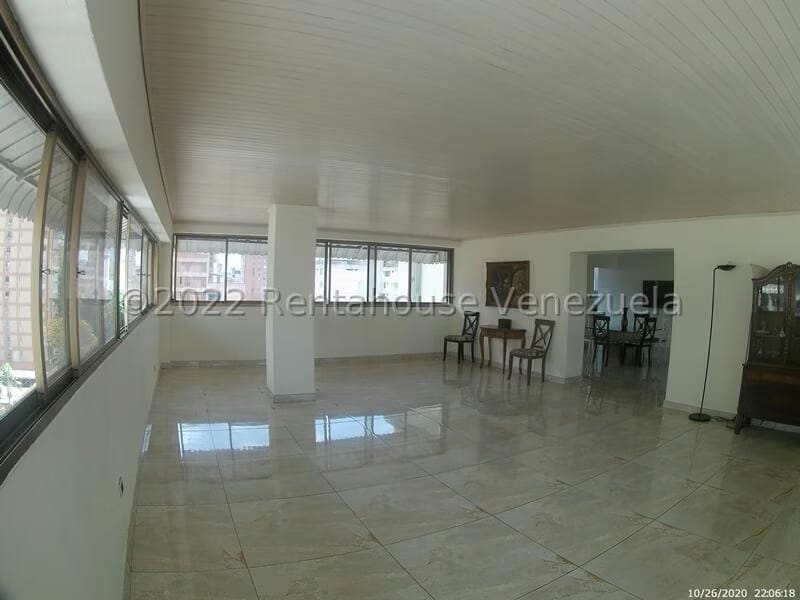 Apartamento (1 Nivel) en Venta en La Florida, Distrito Metropolitano - 2