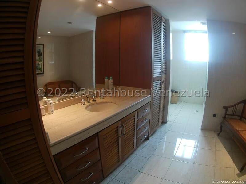 Apartamento (1 Nivel) en Venta en La Florida, Distrito Metropolitano - 45