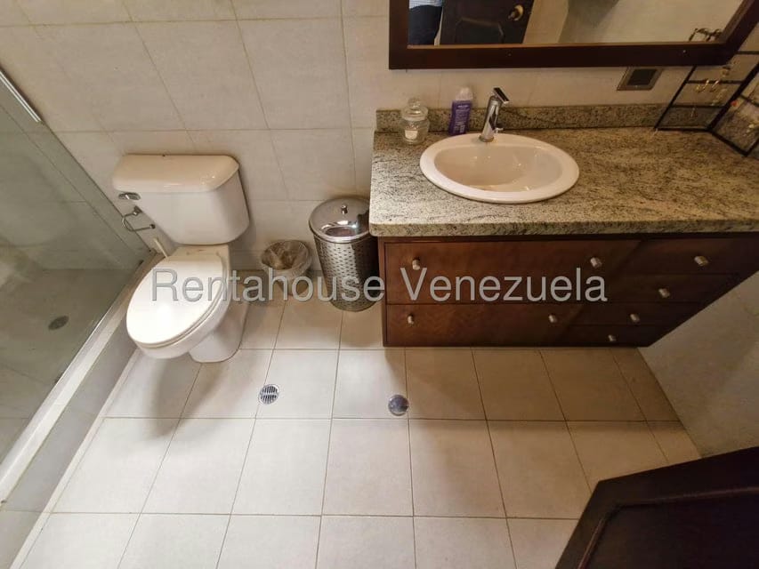 Casa (Duplex) en Venta en La Lagunita Country Club, Distrito Metropolitano - 17