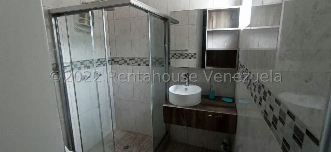 Casa (Duplex) en Venta en Los Salias, Miranda - 28