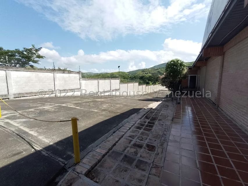 Terreno (Comercial) en Venta en Centro, Aragua - 32