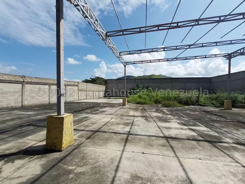 Terreno (Comercial) en Venta en Centro, Aragua - 60