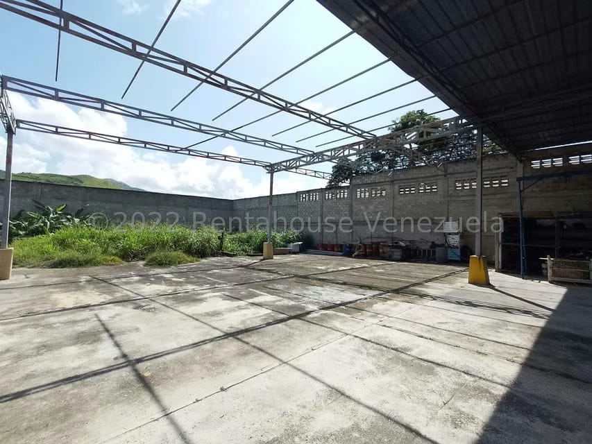 Terreno (Comercial) en Venta en Centro, Aragua - 61