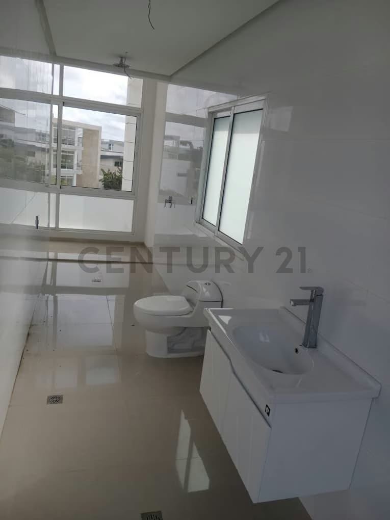 Venta de Villa - 3
