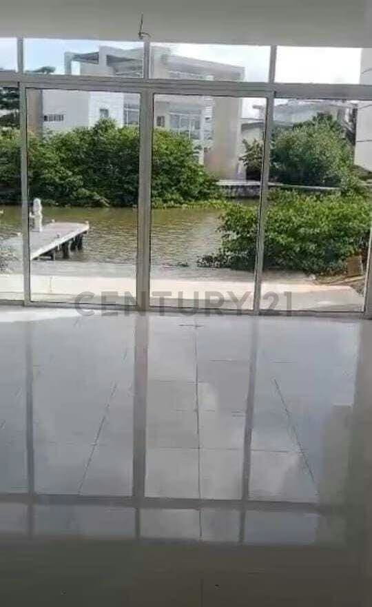 Venta de Villa - 4