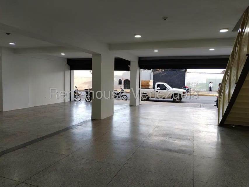 Comercial (Local Comercial) en Alquiler en Avenida Lara, Carabobo - 5