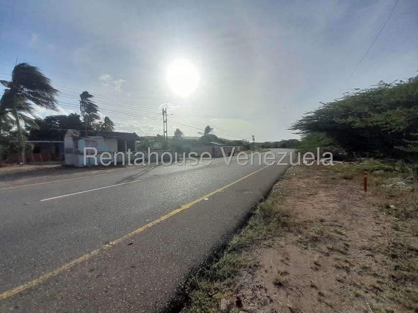 Terreno (Comercial) en Venta en Centro, Falcon - 23