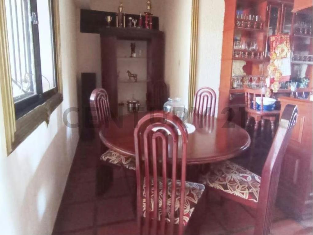 EN VENTA HERMOSO TOWNHOUSE. URBANIZACIÓN LA FLORESTA - 5