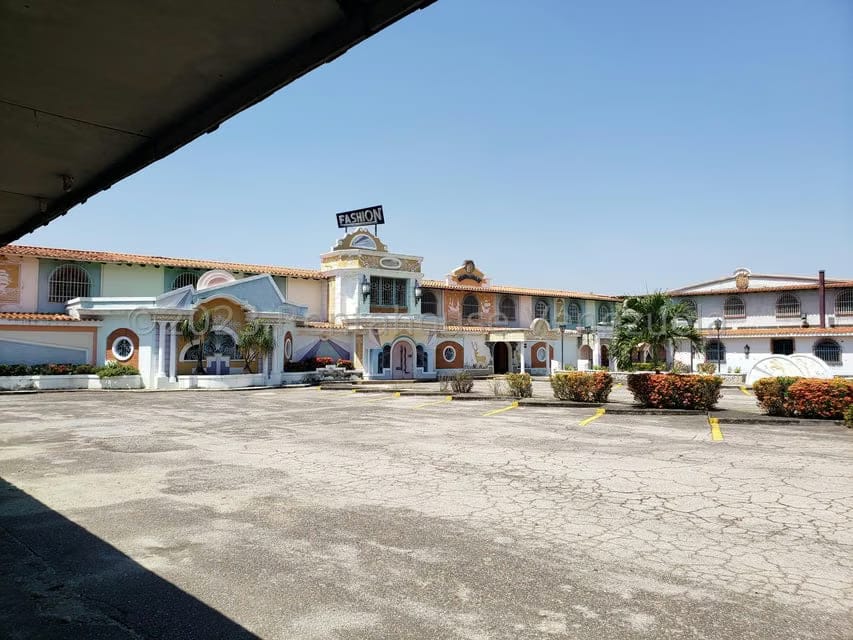 Comercial (Local Comercial) en Venta en Carretera Nacional, Aragua - 46