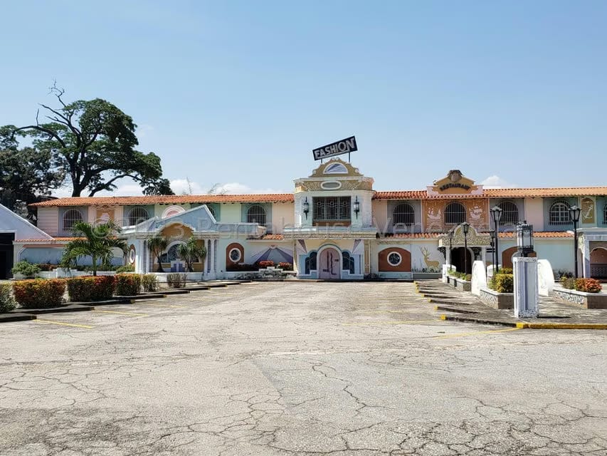 Comercial (Local Comercial) en Venta en Carretera Nacional, Aragua - 52