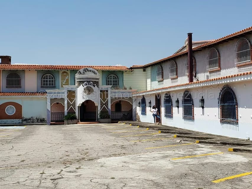 Comercial (Local Comercial) en Venta en Carretera Nacional, Aragua - 54
