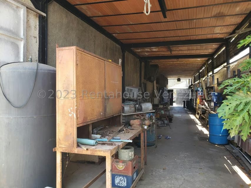 Comercial (Local Comercial) en Venta en Carretera Nacional, Aragua - 56