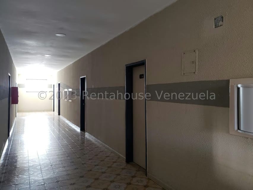 Comercial (Local Comercial) en Venta en Carretera Nacional, Aragua - 58