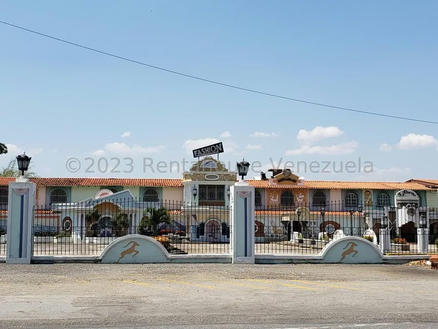 Comercial (Local Comercial) en Venta en Carretera Nacional, Aragua - 71