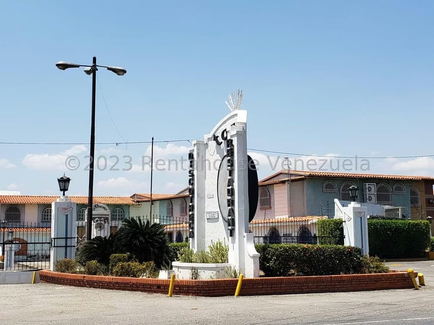 Comercial (Local Comercial) en Venta en Carretera Nacional, Aragua - 72