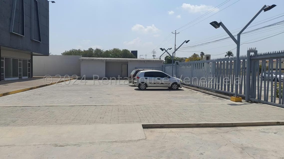 Comercial (Local Comercial) en Alquiler en Ave Intercomunal, Lara - 14