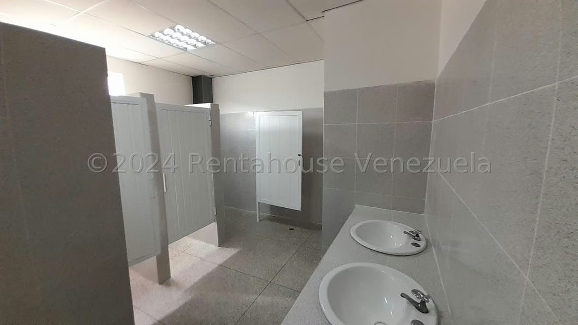 Comercial (Local Comercial) en Alquiler en Ave Intercomunal, Lara - 8