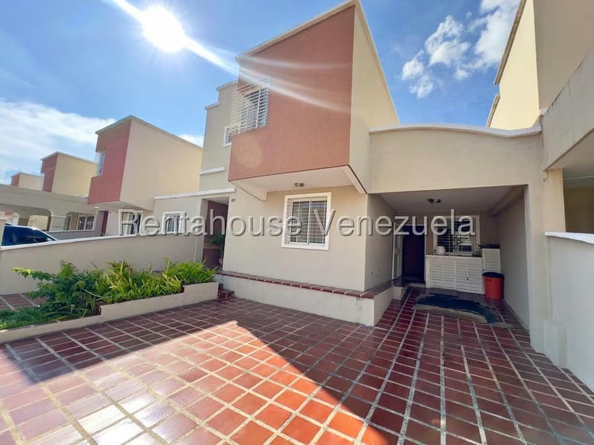 Casa (Duplex) en Venta en Ciudad Roca, Lara - 3