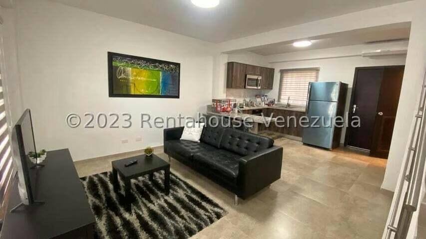 Townhouse (Duplex) en Alquiler en Calle Piar, Zulia - 2