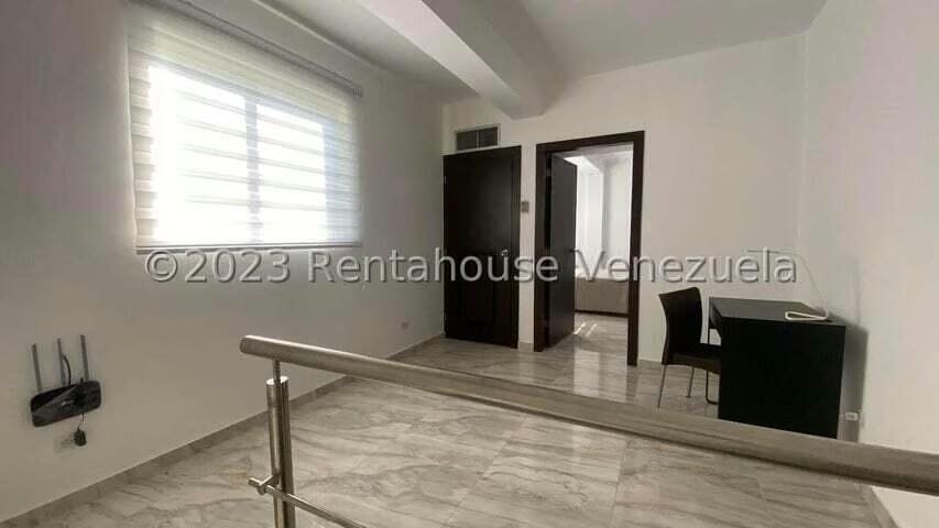Townhouse (Duplex) en Alquiler en Calle Piar, Zulia - 5