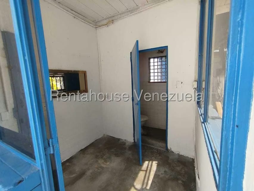 Comercial (Galpon - Deposito) en Alquiler en Guarenas, Miranda - 3