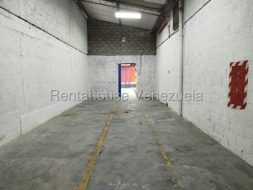 Comercial (Galpon - Deposito) en Alquiler en Guarenas, Miranda - 24