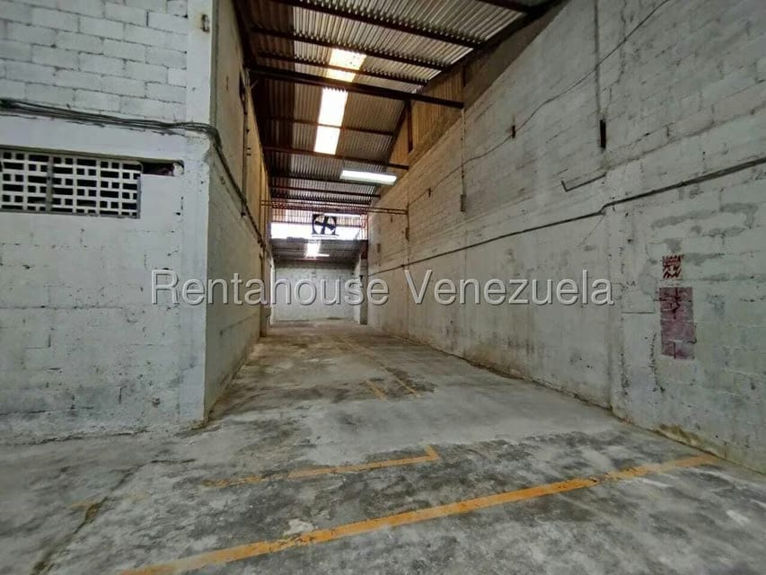 Comercial (Galpon - Deposito) en Alquiler en Guarenas, Miranda - 27