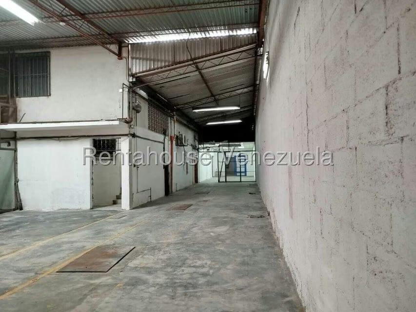 Comercial (Galpon - Deposito) en Alquiler en Guarenas, Miranda - 34