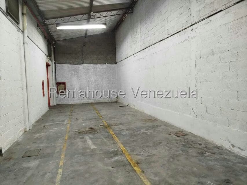 Comercial (Galpon - Deposito) en Alquiler en Guarenas, Miranda - 36