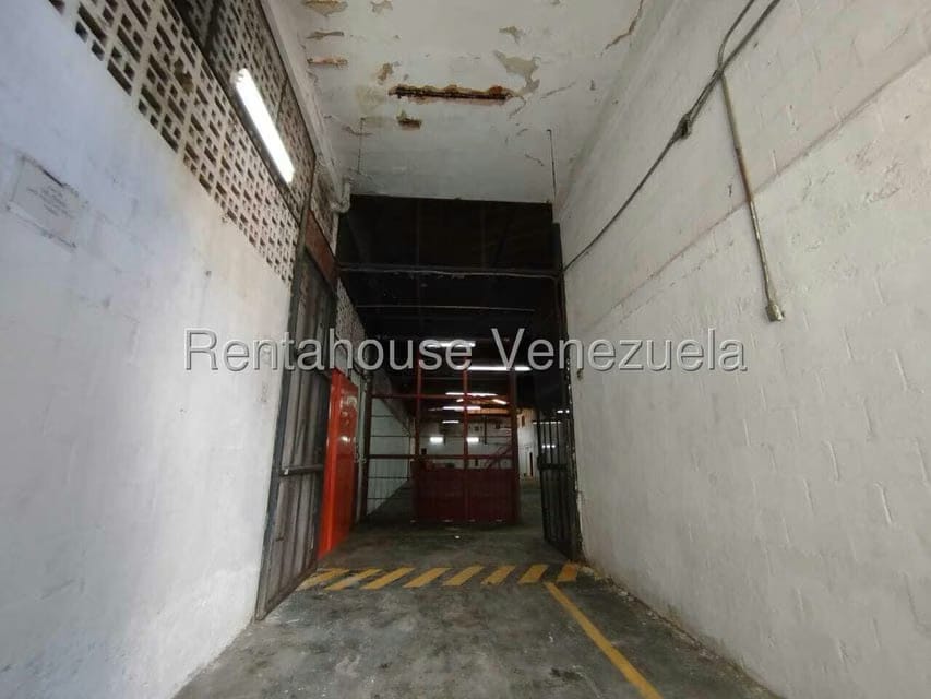 Comercial (Galpon - Deposito) en Alquiler en Guarenas, Miranda - 5
