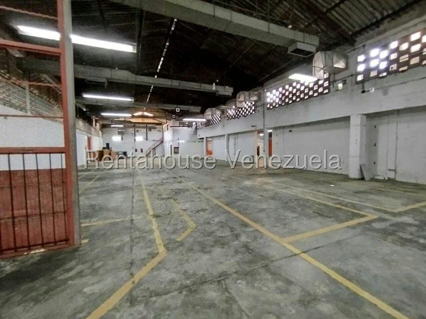 Comercial (Galpon - Deposito) en Alquiler en Guarenas, Miranda - 8