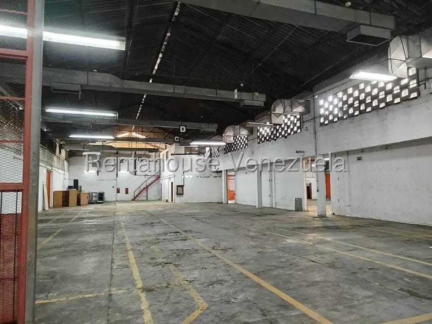 Comercial (Galpon - Deposito) en Alquiler en Guarenas, Miranda - 9