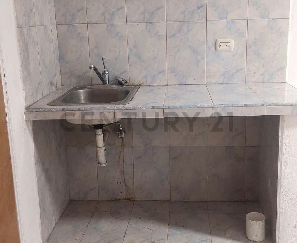 Magnifico espacio para oficina, deposito o negocio que trabaje a puerta cerrada. - 3