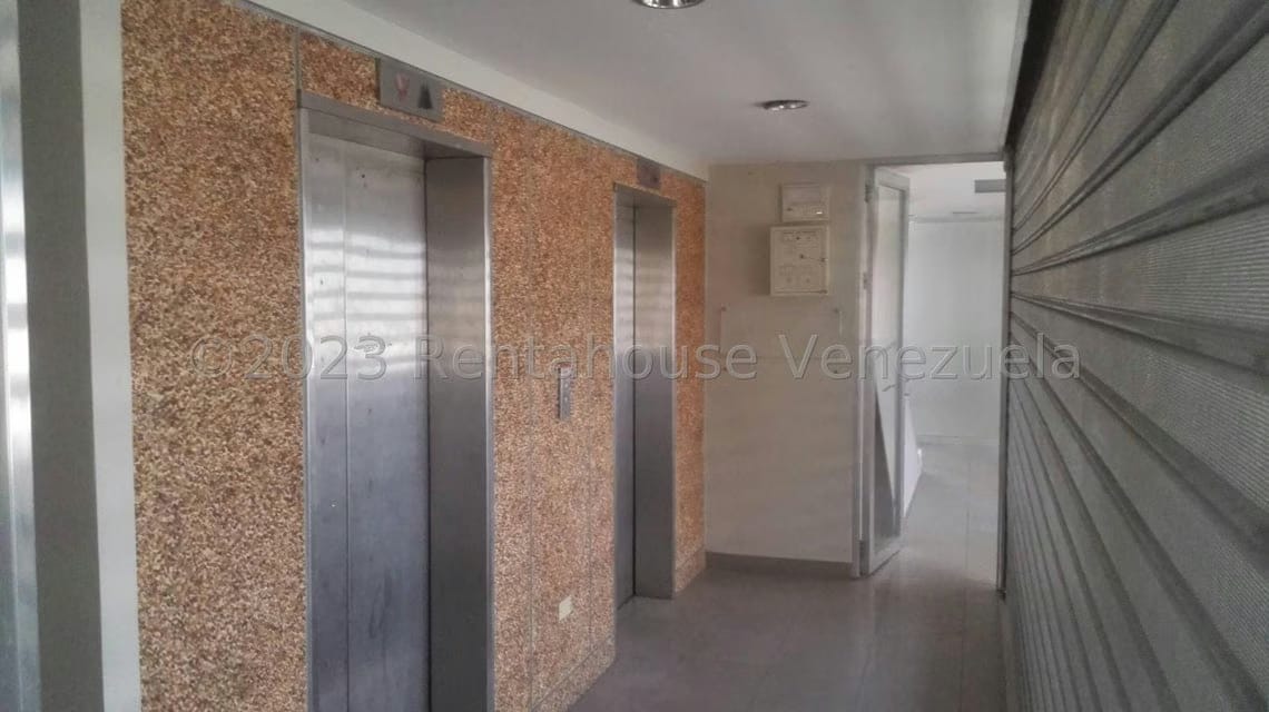 Comercial (Oficina) en Venta en Avenida Bella Vista, Zulia - 5